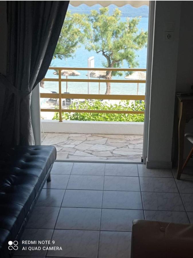 Blu Apartment Glifa  Luaran gambar