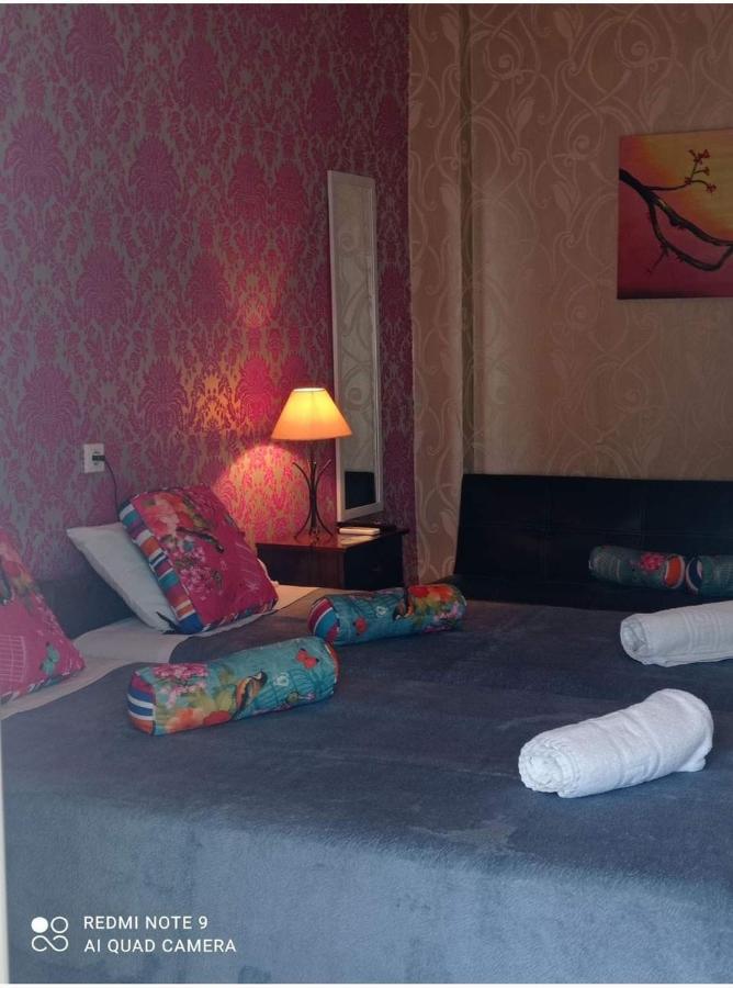Blu Apartment Glifa  Luaran gambar