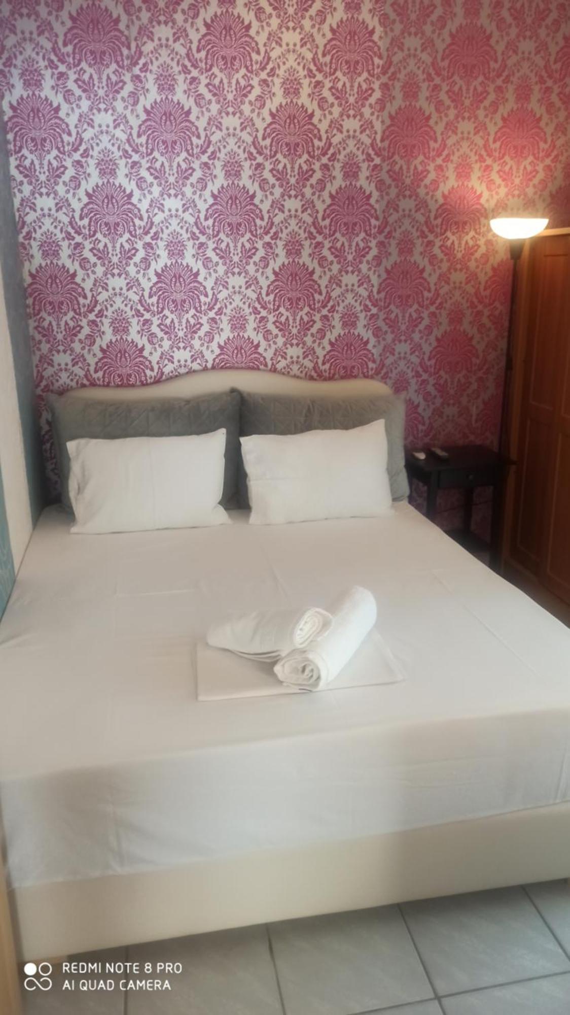 Blu Apartment Glifa  Luaran gambar