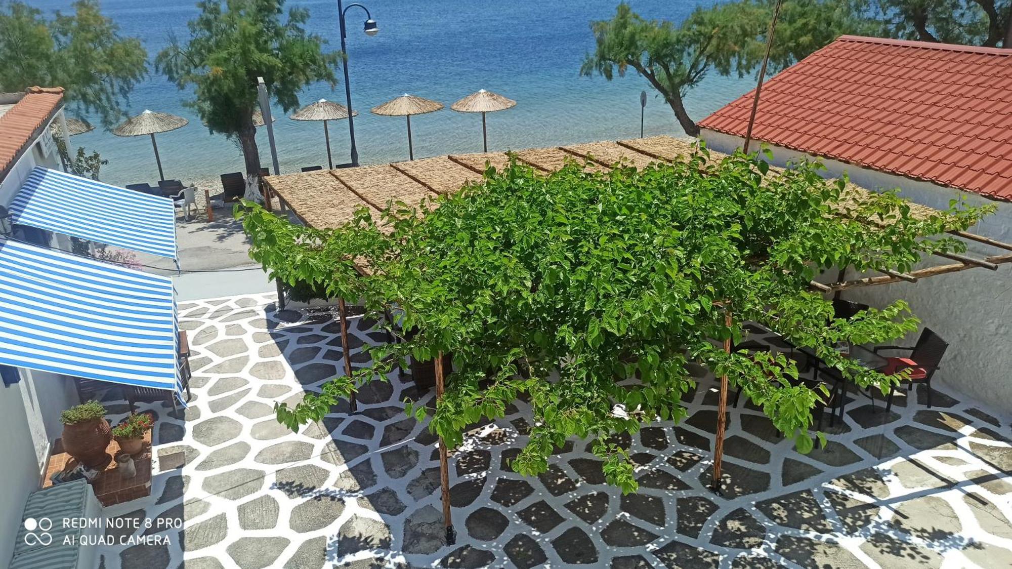 Blu Apartment Glifa  Luaran gambar