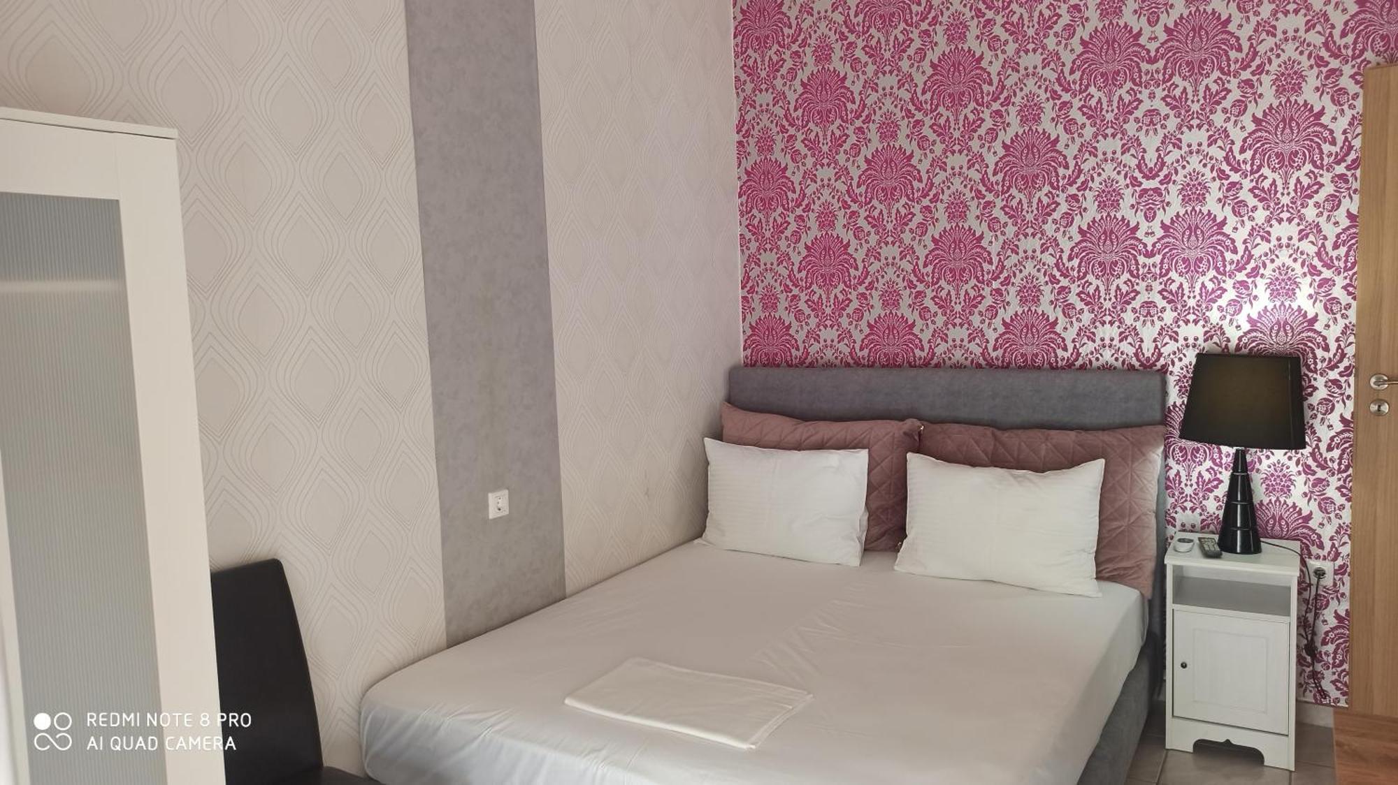 Blu Apartment Glifa  Luaran gambar