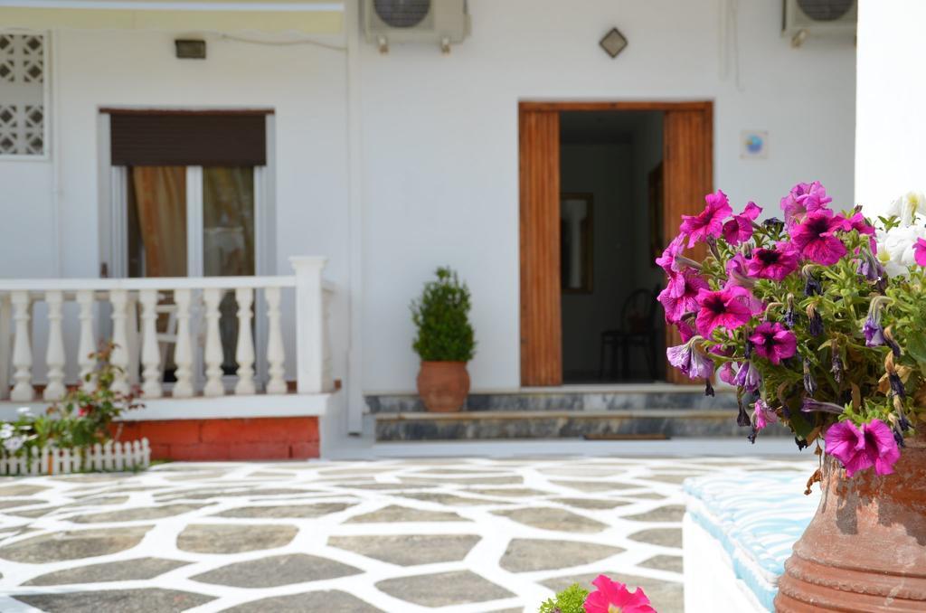 Blu Apartment Glifa  Luaran gambar