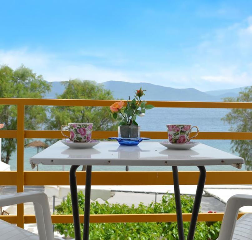 Blu Apartment Glifa  Luaran gambar