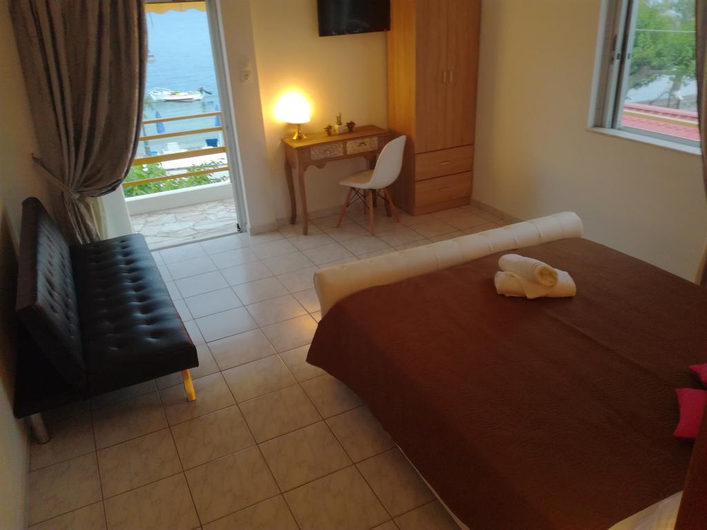 Blu Apartment Glifa  Luaran gambar